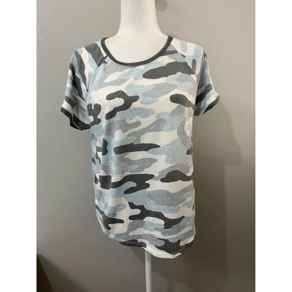 Kensie camo blue and gray blouse size medium - Picture 1 of 7